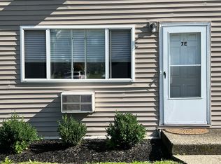 7 Fishkill Glen Dr UNIT E, Fishkill, NY 12524