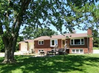 3601 E Thomas Hill Rd, Sturgeon, MO 65284