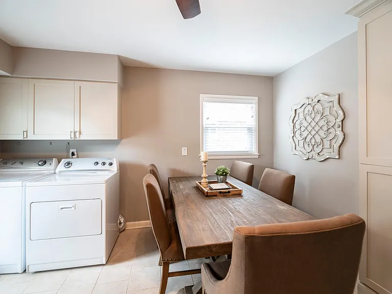 282 Zandale Dr — Photo 5