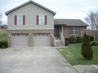 100 Lee Paige Ct, Berea, KY 40403