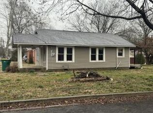 812 E J St, Russellville, AR 72801