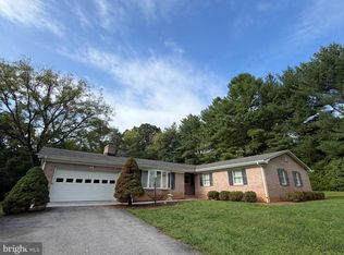 76 Davis Ln, Berryville, VA 22611