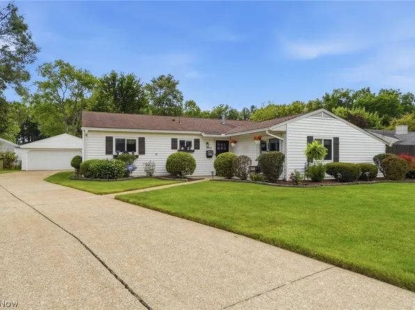 33909 Clark Dr, North Ridgeville, OH 44039