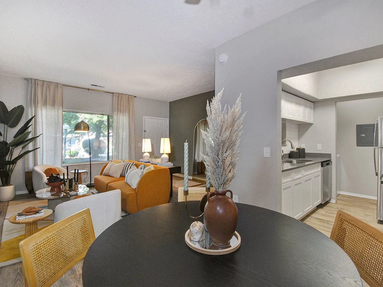 Fox Chase Apartments — Photo 3