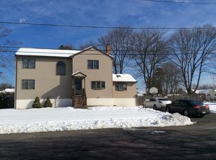 11 Dana Rd, Peabody, MA 01960