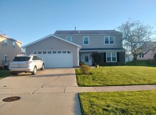 55 Mill Pond Dr, Glendale Heights, IL 60139