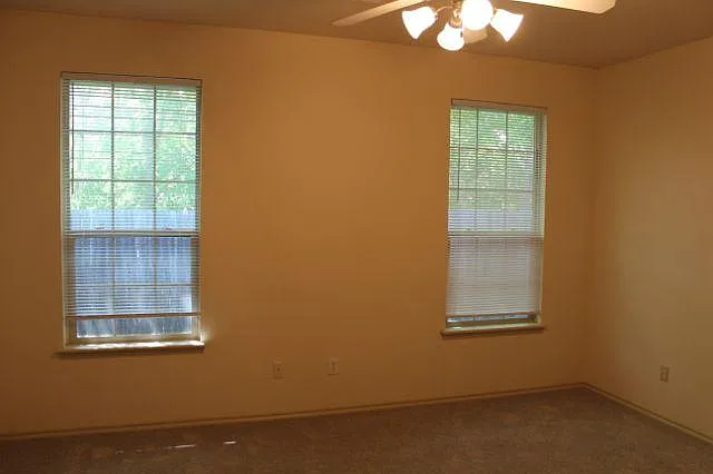 635 Sisken Ct — Photo 21