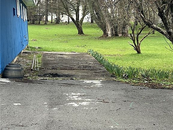 4th image of 1362 Richards Dr
