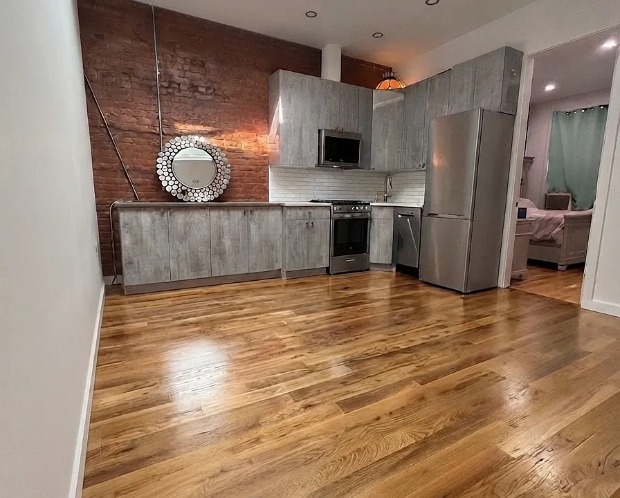 60-82 Catalpa Ave #2B