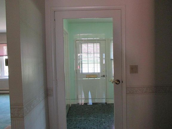5th image of 411A Portsmouth Dr #100A