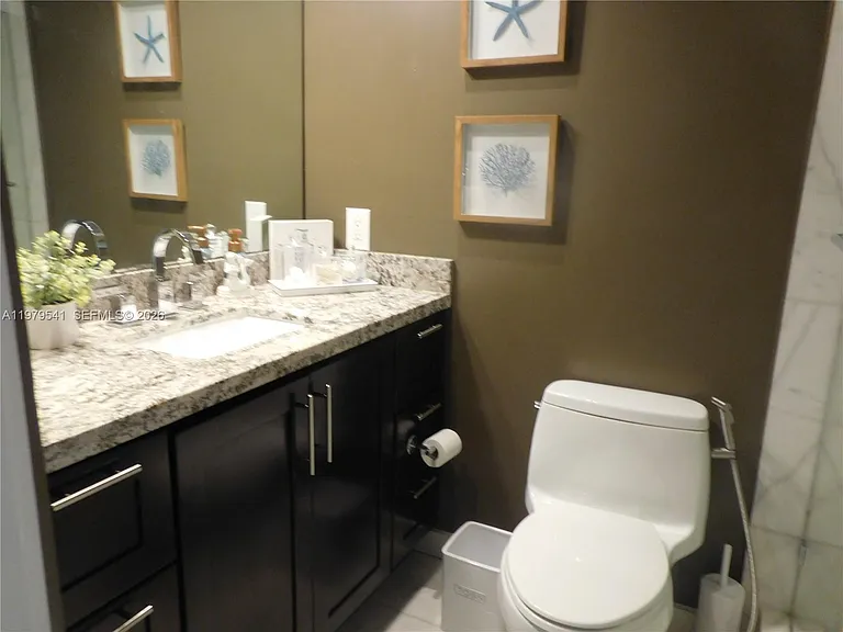 5401 Collins Ave #526 — Photo 16