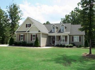 175 Oak Dr, Youngsville, NC 27596