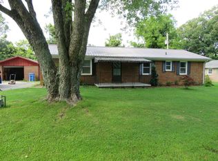 890 Hawes Blvd, Hawesville, KY