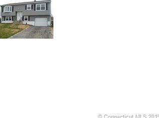 135 Meadow Lark Rd, Naugatuck, CT 06770