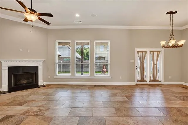 4 bed, 2.0 bath, 1954 sqft, $2,500 — Photo 4