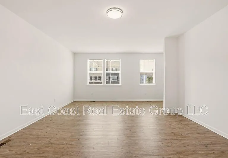 202 Magellan Dr — Photo 14