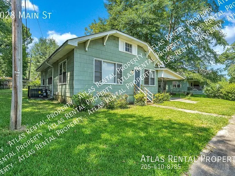 1028 Main St — Photo 2