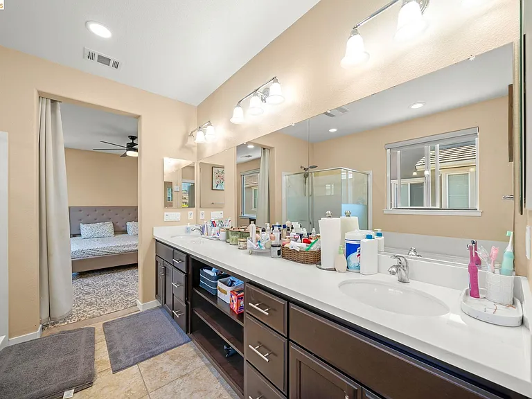 339 Emory Ct — Photo 18