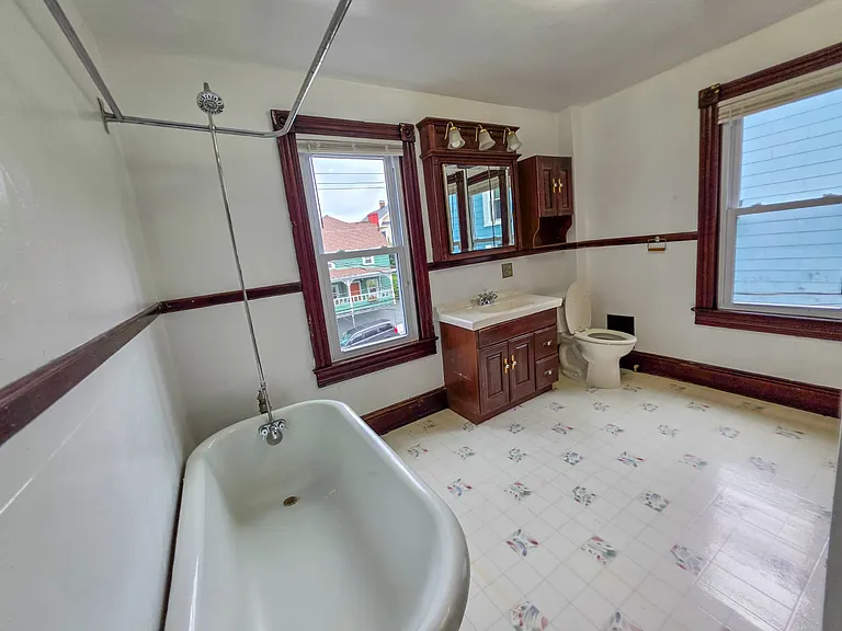 8 N Virginia Ave — Photo 25
