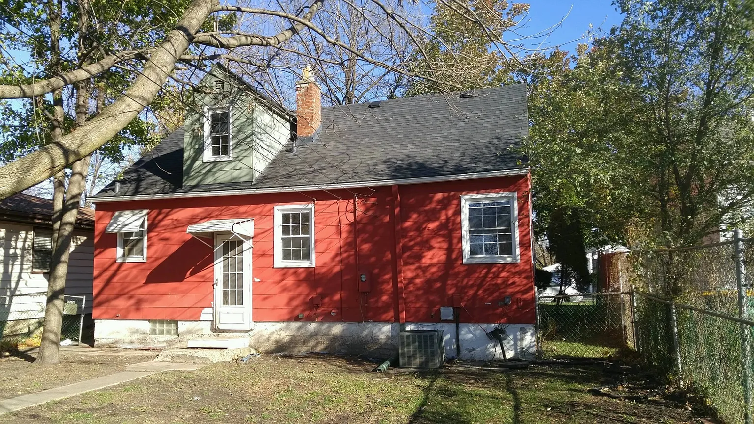 333 S May St photo 1
