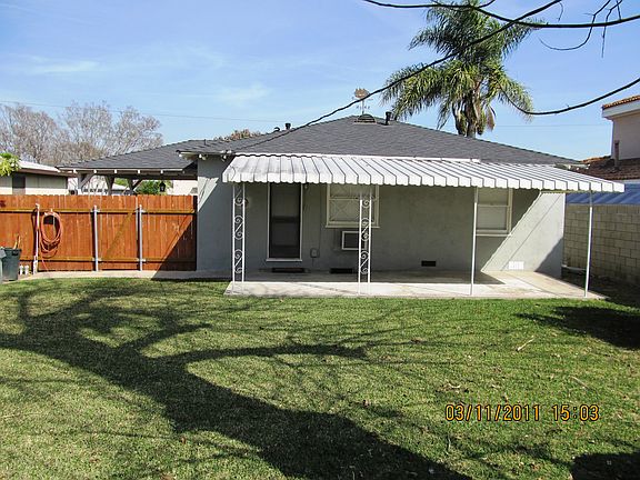 Large Back Yard w/Patio