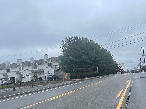 4th image of 2037 Mineral Spring Ave