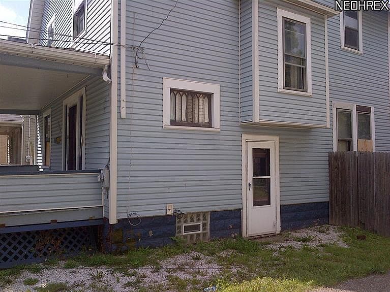 2nd image of 335 Broad Ave NW