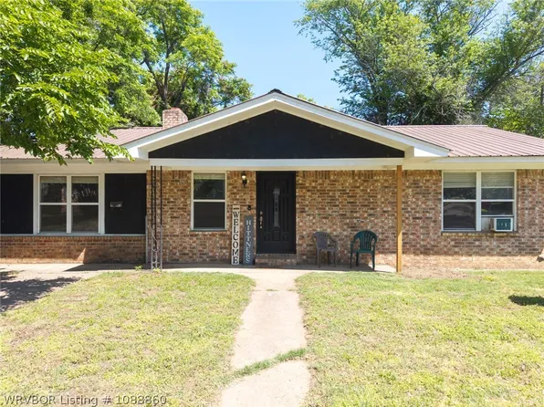 403 E Main St, Paris, AR 72855