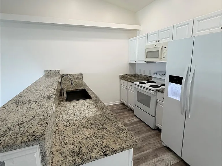 3231 Skyline Blvd #3301 — Photo 3