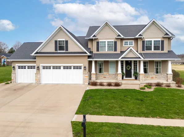 3120 Clermont Dr, Muscatine, IA 52761