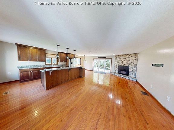 4th image of 1649 Ritter Blvd