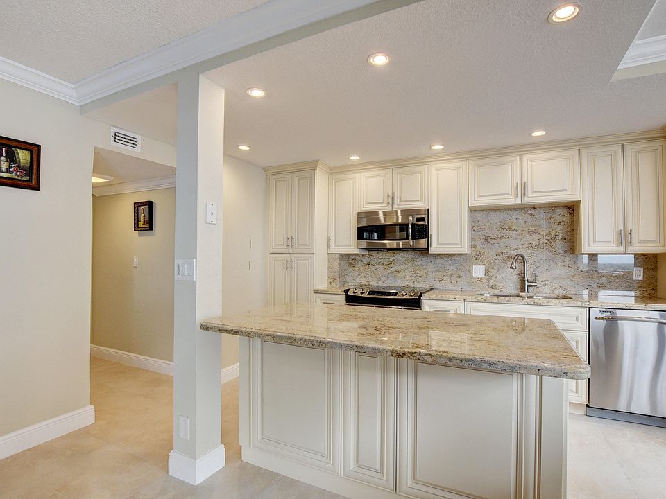 Home For Sale In Cloister Del Mar