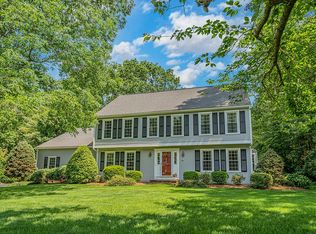 100 Martin Ln, Wrentham, MA 02093