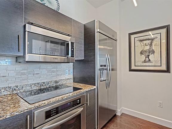 2nd image of 550 Okeechobee Blvd APT 916