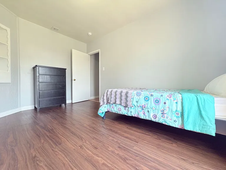 16656 Nordhoff St — Photo 10