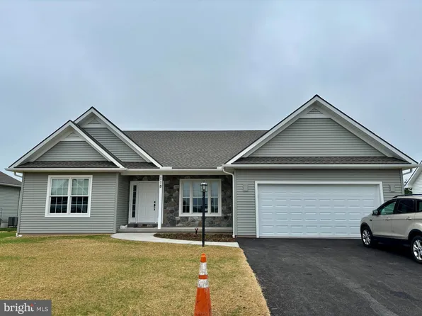 118 Dream Dr #3, Lebanon, PA 17046