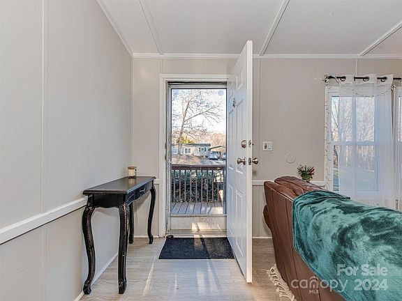 3rd image of 1329 Shady Valley Ln
