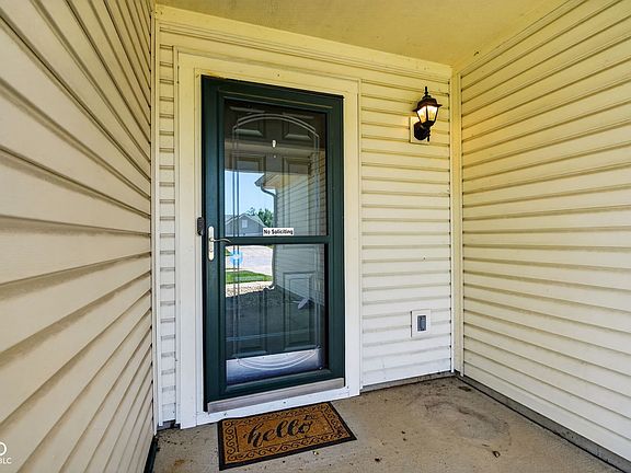 5th image of 654 Findlay Ln