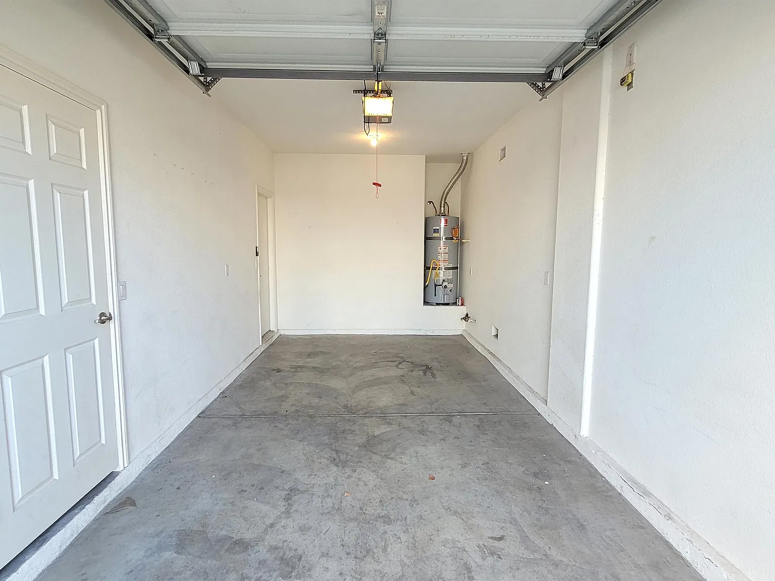 Tristan Flower Ave - 1725 - 1 — Photo 2