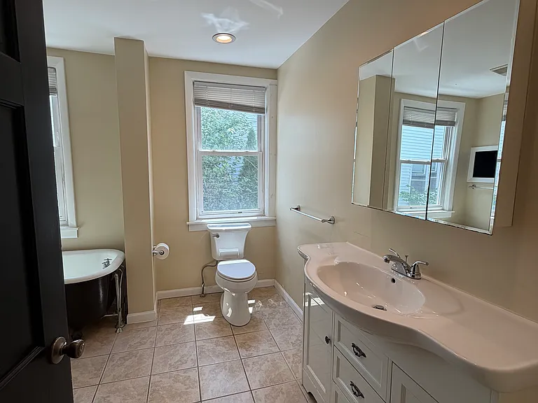 18 Pallas St #1 — Photo 12