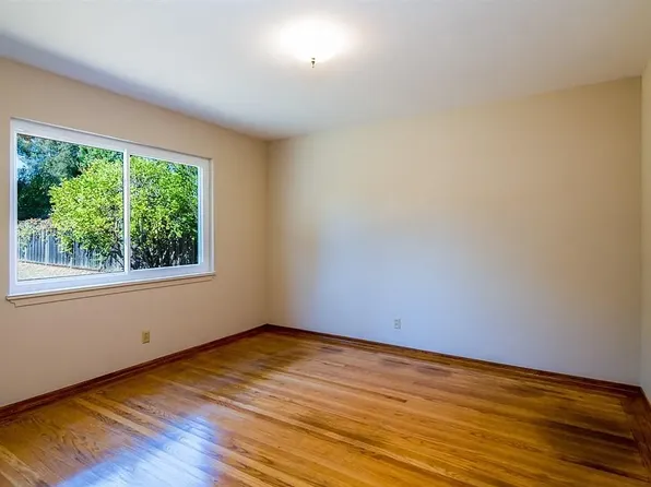 916 Golden Way, Los Altos, CA 94024