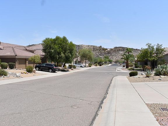 2nd image of 105 W Glenhaven Dr