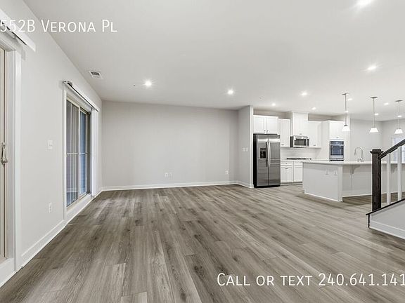 3rd image of 2552B Verona Pl