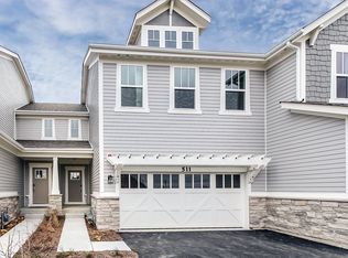 511 Peterson Ct, Inverness, IL 60010