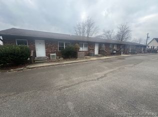 270 N School St, Pekin, IN 47165