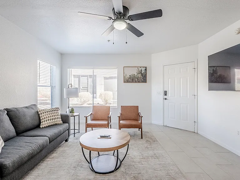 1564 N Paseo La Tinaja — Photo 8