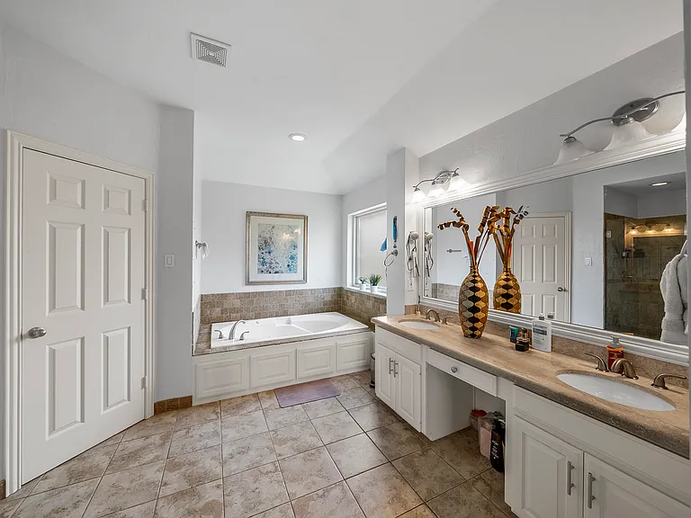 351 Cove Dr — Photo 5
