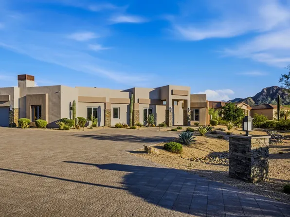 8827 S Santa Elizabeth Dr, Goodyear, AZ 85338