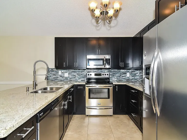 22457 Middletown Dr — Photo 4