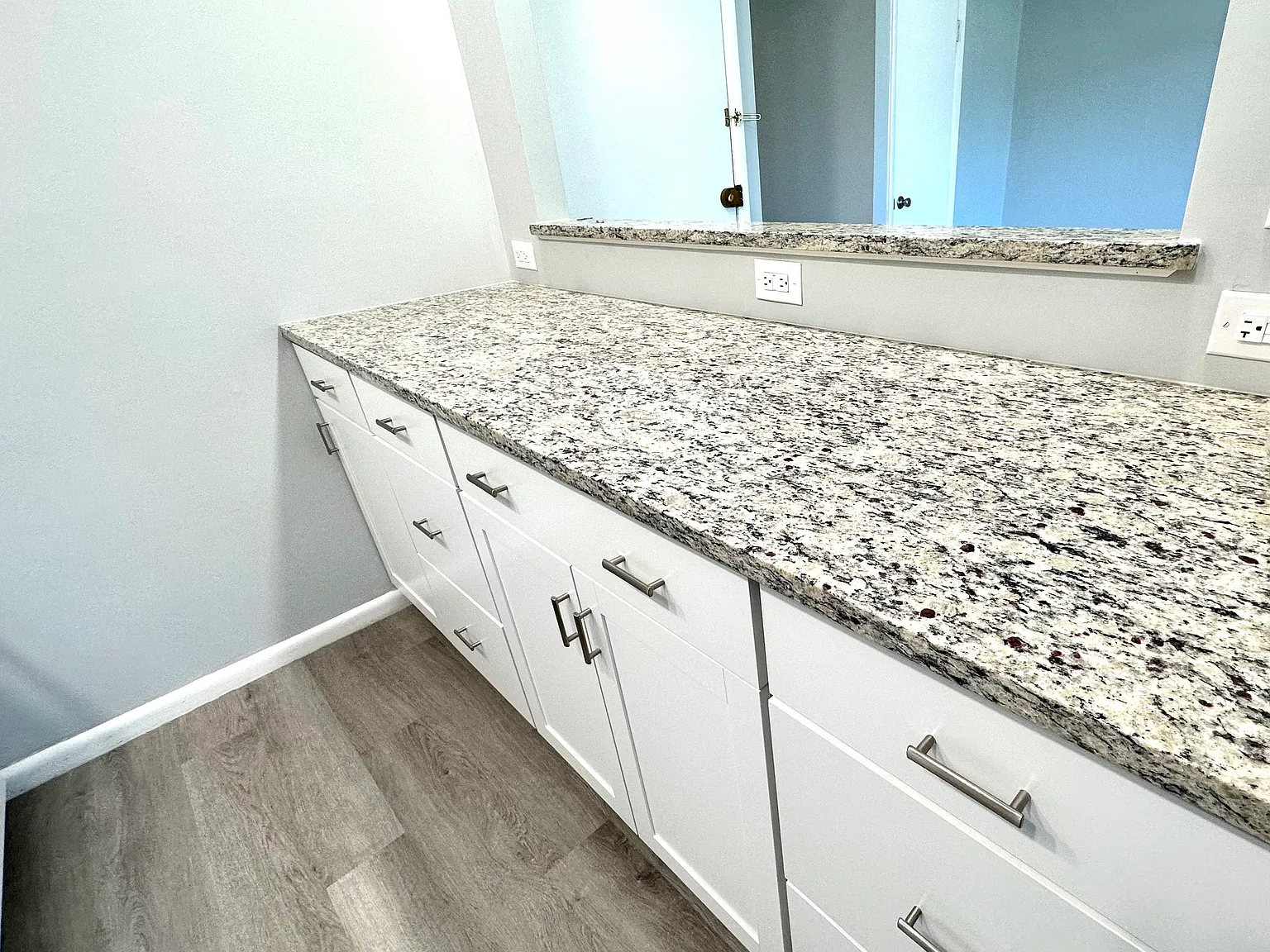502 Faunce St — Photo 3